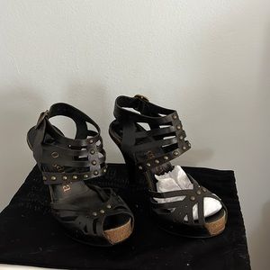 Platform sandals